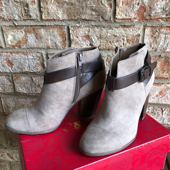 Carlos Santana Booties - Picture 2 of 4